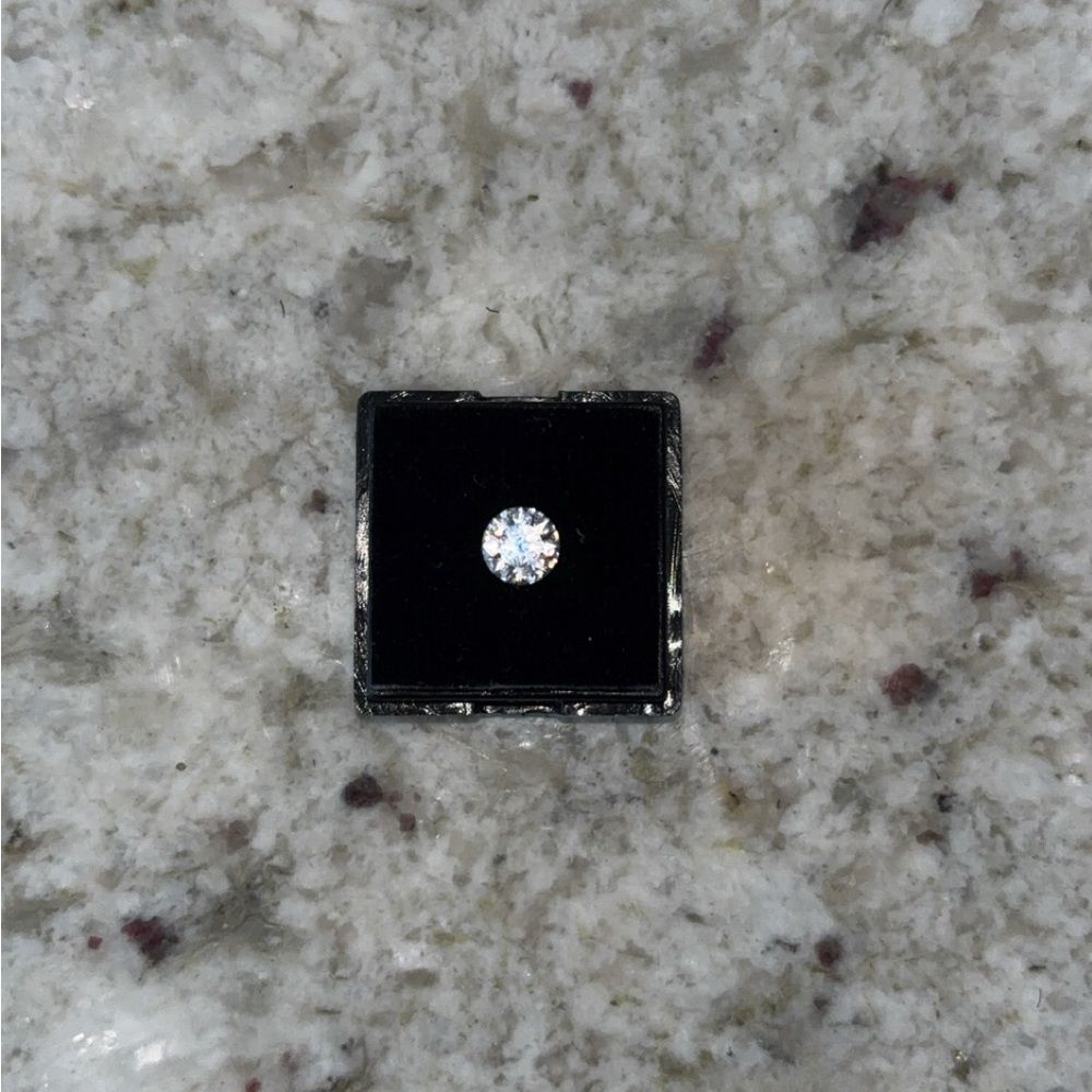 Moissanite Diamond Stone 1 Carat VVS1 Grade D - Picture 3 of 4